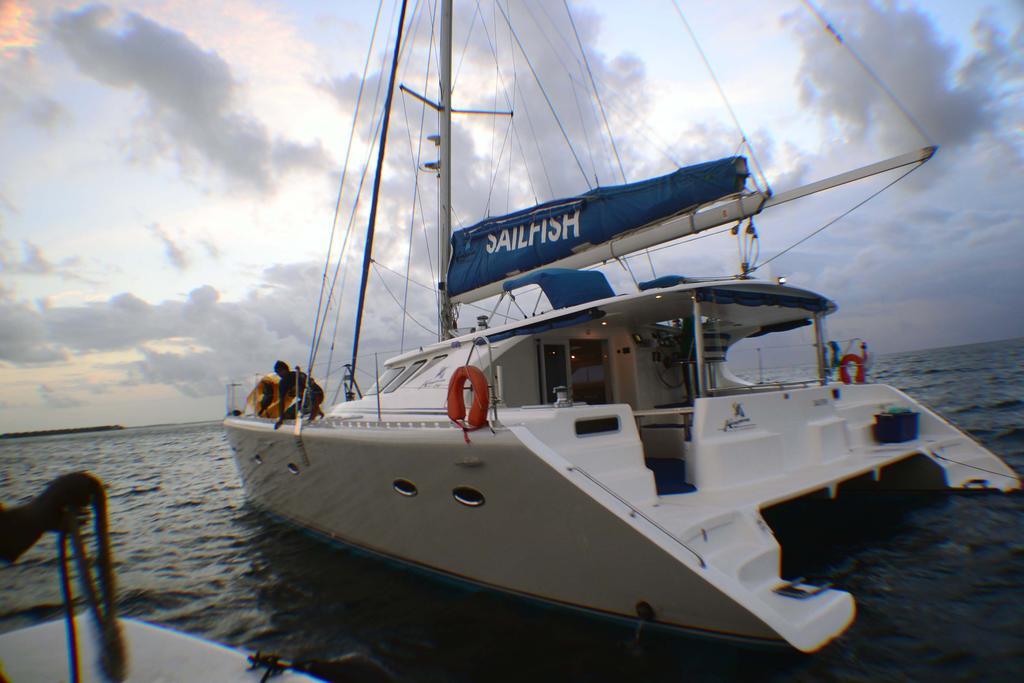 Seahouse Maldives Topdeck Hotel Malé Eksteriør billede