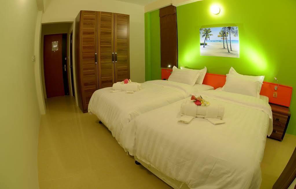 Seahouse Maldives Topdeck Hotel Malé Eksteriør billede